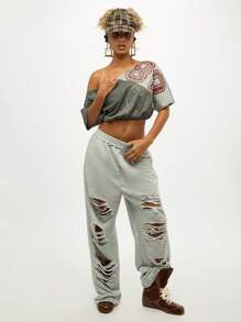 SUMWON WOMEN Off Shoulder Graphic Print Crop Top Oversized T-Shirt Distressed Vintage Varsity Collegiate Style Fashion Fall Winter Casual Loungewear - Grey - View 5