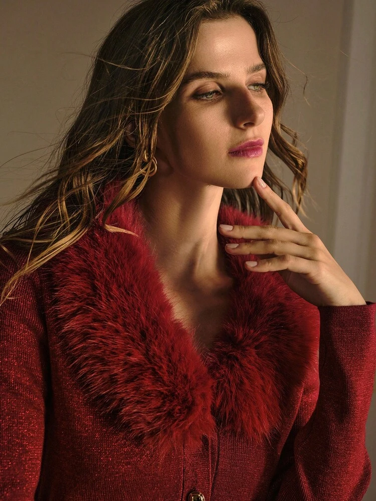 CARDIGAN CON CUELLO DE PELUCHE Y ABOTONADO