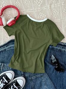 TEENGIRL 红色修身圆领撞色边T恤，适合街舞、赛车徽章和字母图案T恤 - 軍綠色 - 查看 2