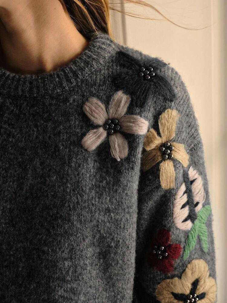 EMBROIDERED FLORAL VINTAGE LOOSE KNIT PULLOVER SWEATER