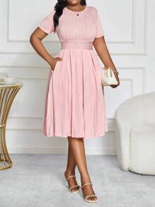 SHEIN Lady 春夏优雅通勤办公室粉色针织纹理圆领喇叭中长短袖大码连衣裙高档服装生日和活动连衣裙办公室连衣裙 - 粉色 - 查看 5