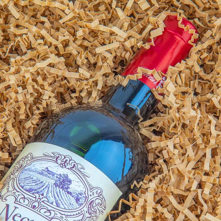 1包100克拉菲草填充碎纸，用于礼品盒的皱纹纸填充物，生日、婚礼和伴娘礼物，手工五彩纸屑拉菲草填充物，用于毕业和包装，情人节礼盒填充物，母亲节礼盒，易碎礼品保护， - 棕色 - 查看 2