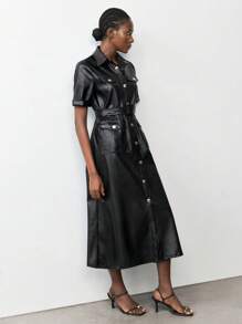 Maija 女式黑色 PU 面料连衣裙，搭配银色金属纽扣装饰，百搭现代都市时尚，四季皆宜 - 黑色 - 查看 5