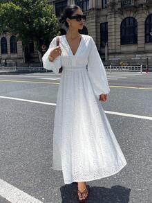 Livesso Autumn/Winter New Loose Casual Women Hollow Out Embroidery Lantern Sleeve Dress - White - View 5