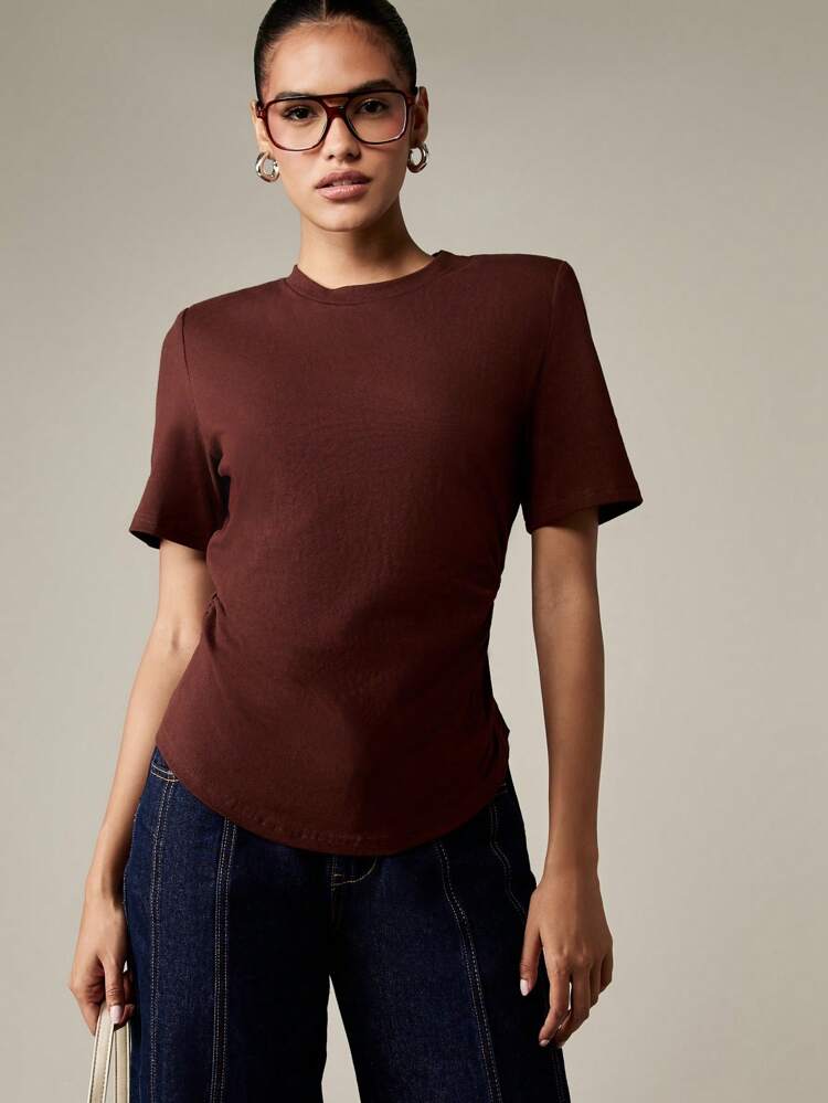 MISSGUIDED Padded Shoulder T-Shirt With Cinched Waist Detail Minimal Sophisticated Basic Cropped Regular Fit Crew Neck Fall Winter Casual Structured Top