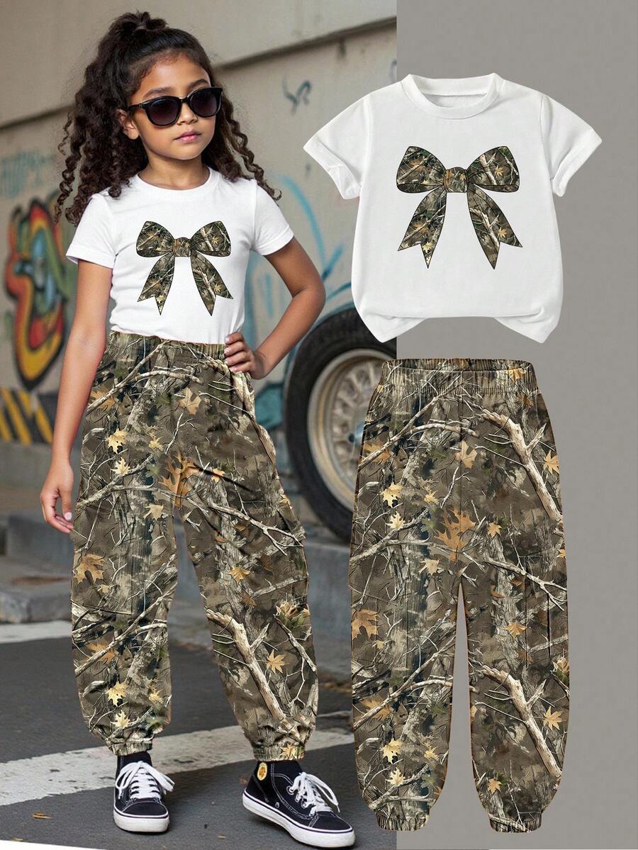 SHEIN 2 件套年轻女孩休闲简约时尚叶子和蝴蝶结装饰短袖圆领 T 恤和工装裤，适合夏季 - 彩色 - 查看 1