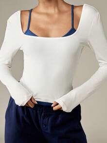 MISSGUIDED Áo ôm dáng cổ vuông tay dài nhiều lớp, kiểu dáng cơ bản cổ điển, có áo hai dây màu xanh navy bên trong, trang phục thiết yếu cho mùa thu đông, phong cách tối giản hiện đại - trắng - Xem 5