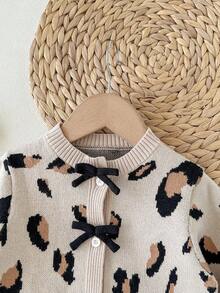 SHEIN Babygirl Casual Leopard Print Knitted Cardigan, Versatile For Autumn/Winter Baby Girl Leopard Cardigan Leopard Print Baby Sweater Baby Knitwear Infant Girl Clothes Leopard Print Baby Girl Fall Sweater - Camel - View 6