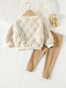 Cozy Pixies 2件套男婴棋盘格图案羊毛圆领运动衫和松紧腰裤套装 - 卡其色 - 查看 2