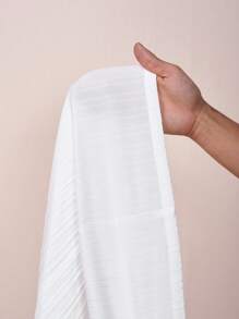 SHEIN CURVE+ 2025 年新款时尚白色休闲衬衫上衣，正面纽扣和腰带，加大码褶皱阔腿连体裤，适合春夏休闲、生日派对、日常穿着、Datefall 女士服装、冬季、CURVE PLUS/秋冬 - 白色 - 查看 9