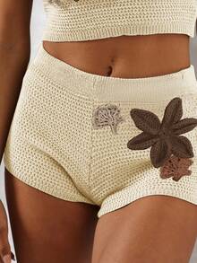 Musera Resort شورت ميكرو مصغر مطرز بالزهور بتفاصيل كروشيه منخفض الخصر، قطعة سفلية لمجموعة الملابس، بوهيمي أيبيزا، جميل وجذاب، ملابس شاطئ وسباحة للعطلات الصيفية - كريم - مشاهدة 5