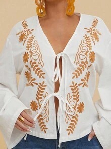 SHEIN VCAY 大码女式白色长袖前系蝴蝶结衬衫，花卉刺绣上衣，女式波西米亚风上衣，白色波西米亚风上衣，波西米亚风衬衫，刺绣衬衫，女式夏季衬衫 - 白色 - 查看 5