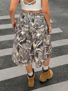 SHEIN EZwear 大码女式松紧腰抽绳全印花口袋短裤，夏季