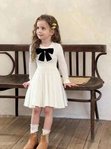 LMoss Kids 年轻女孩纯色圆领修身蝴蝶装饰针织连衣裙