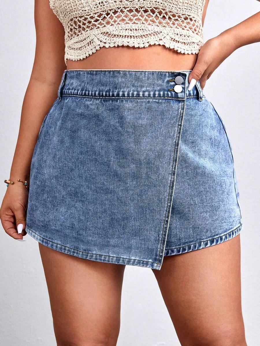 SHEIN Essnce Plus Size Women Asymmetric Hem Casual Denim Skort With Waist Button Design