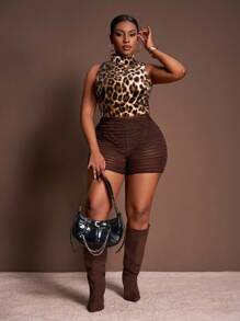 Slaydiva Conjunto de 2 piezas de mujer con top sin mangas de terciopelo con estampado de leopardo y textura marrón, y shorts cortos. Nuevo otoño/invierno 2025, estilo callejero, para salidas, trabajo, oficina, aeropuerto, fiesta, elegancia, cóctel, punk, San Valentín, moda picante - Multicolor - Ver 5