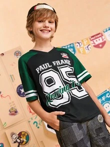Paul Frank X SHEIN 青少年男孩运动休闲字母和数字印花 V 领短袖 T 恤，黑色和绿色