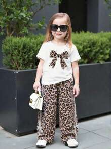 SHEIN 2 件套女婴夏季服装：圆领短袖豹纹蝴蝶结上衣和宽松豹纹直筒裤，带蝴蝶结装饰，复古休闲风格 - 彩色 - 查看 3