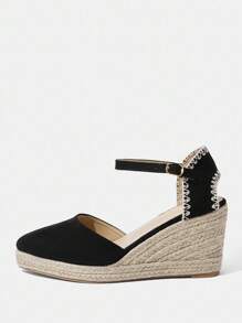Styleloop Damen einfache Knöchelriemen Segeltuch Schuhe, elastisches Band für den Urlaub, Reißverschluss hinten, runde Zehenkappe mit Kunstleder, Cut Out Metallschnalle, schwarze gewebte Keilsandalen mit dicker Sohle, Urlaubs-Schuhe mit dicker Sohle - Schwarz - Übersicht 2