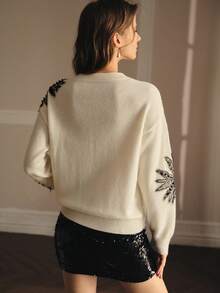 MOTF PREMIUM SWEATER OVERSIZE DENGAN APLIKASI RENDA KONTRAST DAN BATU PERMATA - Putih - View 3