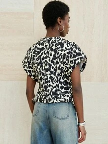 Aveloria Modichic 随机豹纹绗缝V领休闲棉背心夹克