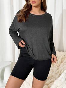 Auralis 2pcs Plus Size Women Solid Color Cutout Back Dropped Shoulder Long Sleeve T-Shirt And Shorts Set - Multicolor - View 4