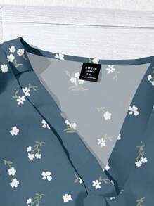 EMERY ROSE Peacock Blue & White Floral Print Casual Loose Plus Size Front Button Ruffle Sleeve Shirt For Women, Suitable For Summer Autumn And Winter,Teacher Shirts Chic Blouses For Women - Multicolor - View 3