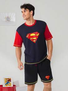 SUPERMAN X SHEIN Men's Contrasting Letter Badge Pattern Short Sleeve Top And Shorts Loungewear Set