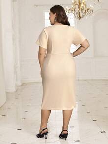 Ellevyn Robe d'été élégante grande taille avec patchwork de sequins, torsade à l'avant et fente - Champagne - Voir 2