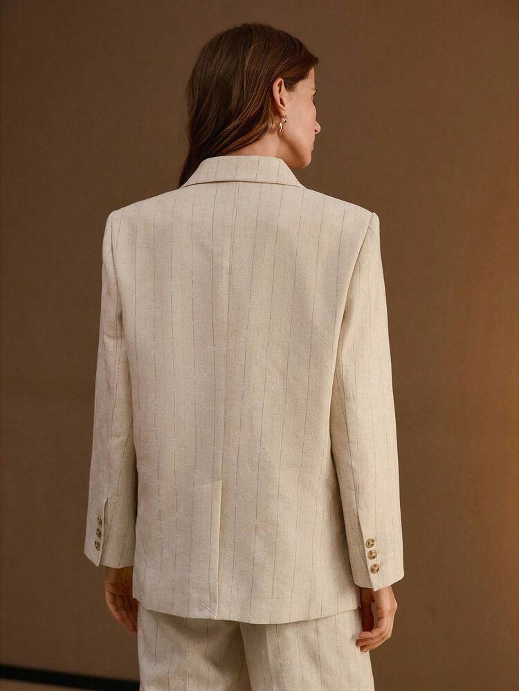 STRUCTURED STRIPED DOUBLE BREASTED BLAZER