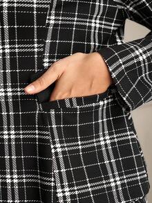 SHEIN Clasi 大码女式黑白格子西装套装、女式秋季服装、女式冬季服装、外出服装、外出服装、女式工作服、女式办公室服装、商务职业女性、女式办公室服装、女式加大码办公室服装、秋季女式工作服、女式格子西装套装、格子西装外套裙套装、女式西装套装、女式西装套装、女士格子套装、格子 - 黑與白 - 查看 6
