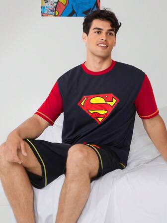 SUPERMAN X SHEIN Men's Contrasting Letter Badge Pattern Short Sleeve Top And Shorts Loungewear Set