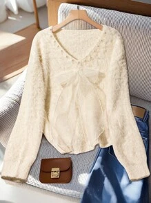 Franclia 欧美新款博主同款甜美活力重工刺绣珍珠欧根纱蝴蝶结V领宽松仿貂毛套头衫 - 白色 - 查看 4