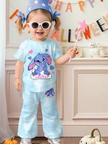 SHEIN Bộ đồ cho bé gái gồm áo thun tay ngắn cổ tròn và quần ống loe kiểu dáng tối giản, họa tiết thỏ xanh hoạt hình dễ thương, nhuộm màu xanh da trời tươi mát, trang phục mùa hè thoải mái, dễ mặc, đồ nhiều lớp mùa thu cho bé gái, bé gái sành điệu, trang phục thường ngày, quần áo họa tiết cho bé gái, đi học, trang phục mùa thu, lễ hội trường. - Nhiều màu - Xem 4