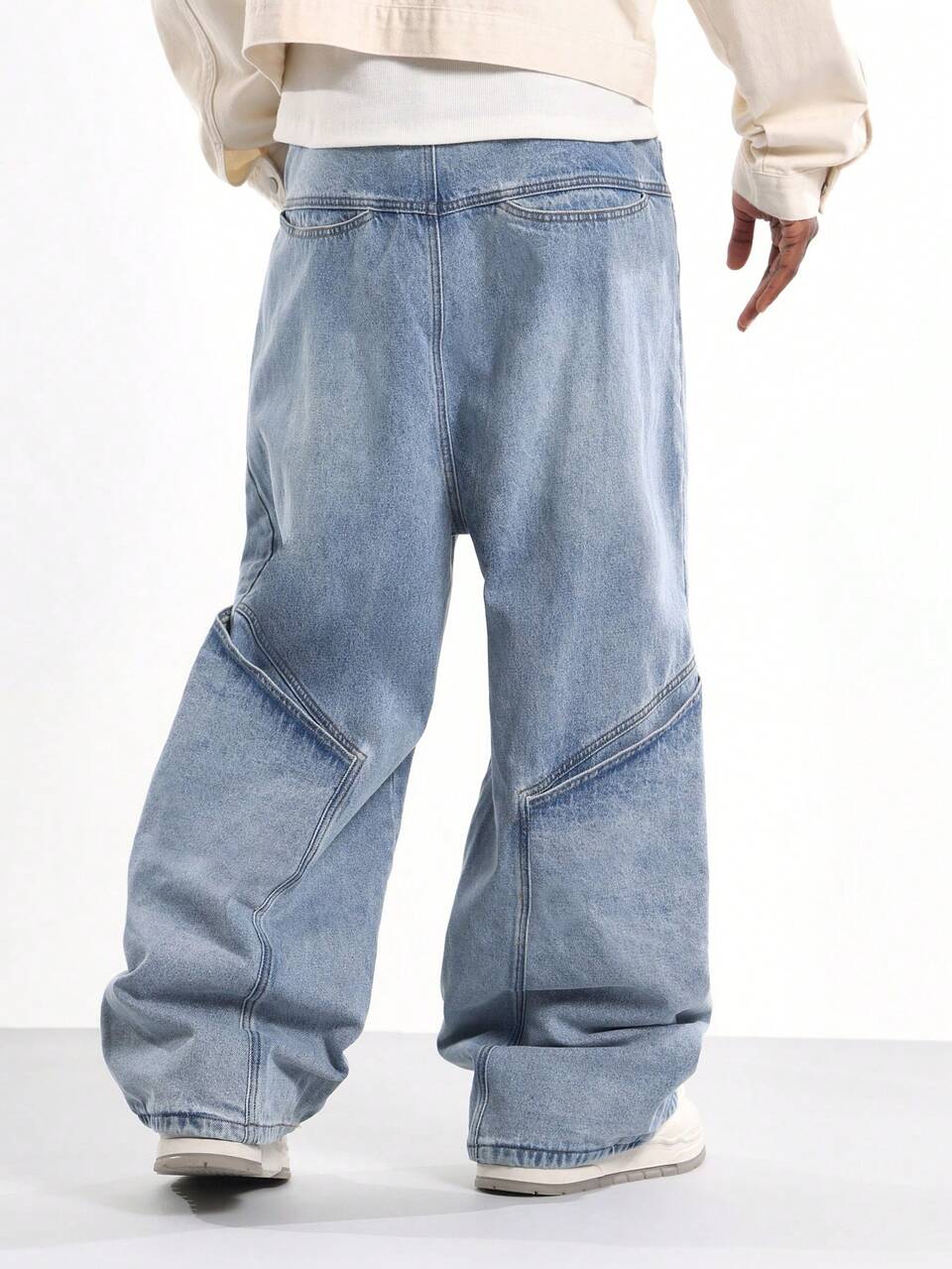 Calça Carpenter Denim de Perna Larga com Bolsos Utilitários