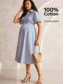 MaterniWear Gestreiftes Umstandskleid mit Knopfleiste vorne, Kurzarm, Lässig-Stil, Sommer - Blau-Weiß - Übersicht 1