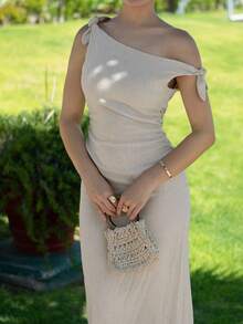 Andrea Bello Vestido largo elegante de mujer con cuello asimétrico arrugado y unicolor - Albaricoque - Ver 3