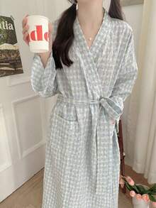 1 件 Ditsy 花卉 V 领甜美风格睡袍，春秋格子印花长袖浴袍，高端家居服适合日常居家、度假、户外、酒店，是洗完澡后回到学校居家和度假的理想选择 - 彩色 - 查看 2