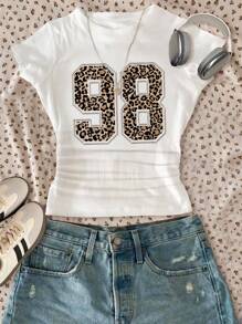 SHEIN Koszulka w stylu vintage streetwear z nadrukiem w panterkę, numer 98, grafika, dla nastolatek, dopasowana, swobodna, z okrągłym dekoltem, marszczeniami w pasie i krótkim rękawem, odpowiednia na lato, jesienne stylizacje, komfort, jesienne warstwy dla dziewczynek, stylowe ubrania dla dzieci, odzież codzienna, dziecięce koszulki z grafiką, powrót do szkoły, ubrania jesienne, nadaje się do noszenia na wierzchu i warstwowo