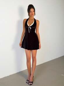 SHEIN EZwear 女士休闲荷叶边蝴蝶结装饰性感束腰吊带迷你连衣裙黑色天鹅绒连衣裙可爱黑色连衣裙黑色吊带连衣裙黑色迷你连衣裙 - 藍白色 - 查看 6
