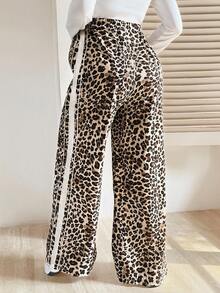 SHEIN Autumn And Winter Maternity Leopard Print Elastic Waist Casual Side Stripe Pants Maternity Cheetah Print Pants Maternity Two Piece Sets Leopard Print Maternity Pants Maternity Clothes Two Piece Suits Maternity Leopard Print Pants - Khaki - View 2