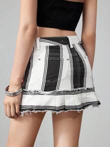ROMWE Avant Star Rivet Positioning Print Casual Button Women Denim Mini Skirt - Black and White - View 3