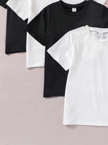 4 件套男童基本款休闲学院风白色 T 恤，适合休闲运动，可分层或搭配 - 黑與白 - 查看 3