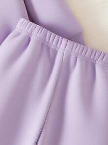 SHEIN Playful Pals 2 件套女婴服装，时尚可爱的心形和字母印花连帽羊毛运动衫和心形印花羊毛运动裤，适合秋冬季外出，“像妈妈一样活泼”运动服套装 - 紫色 - 查看 5
