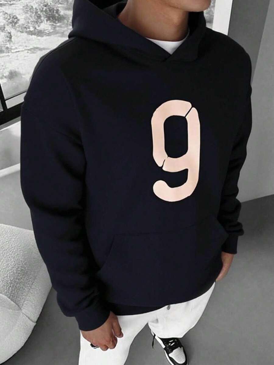 SHEIN Teen Boy Black Autumn Streetwear Graduation Numeric & Text Graphic Comfortable Pullover Sweatshirt, Casual School Sports Fall/Winter Solid Sweatshirt - Black - View 1