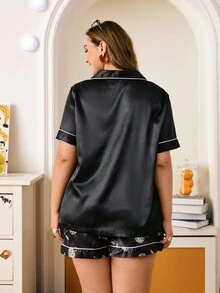 Miss Vinta 复古豹纹和樱桃印花加大码女式睡衣套装，短袖衬衫和短裤黑色缎面睡衣套装缎面睡衣套装，服装 - 黑色 - 查看 2