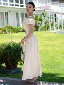 Andrea Bello Vestido de flores elegante con hombros descubiertos para mujer