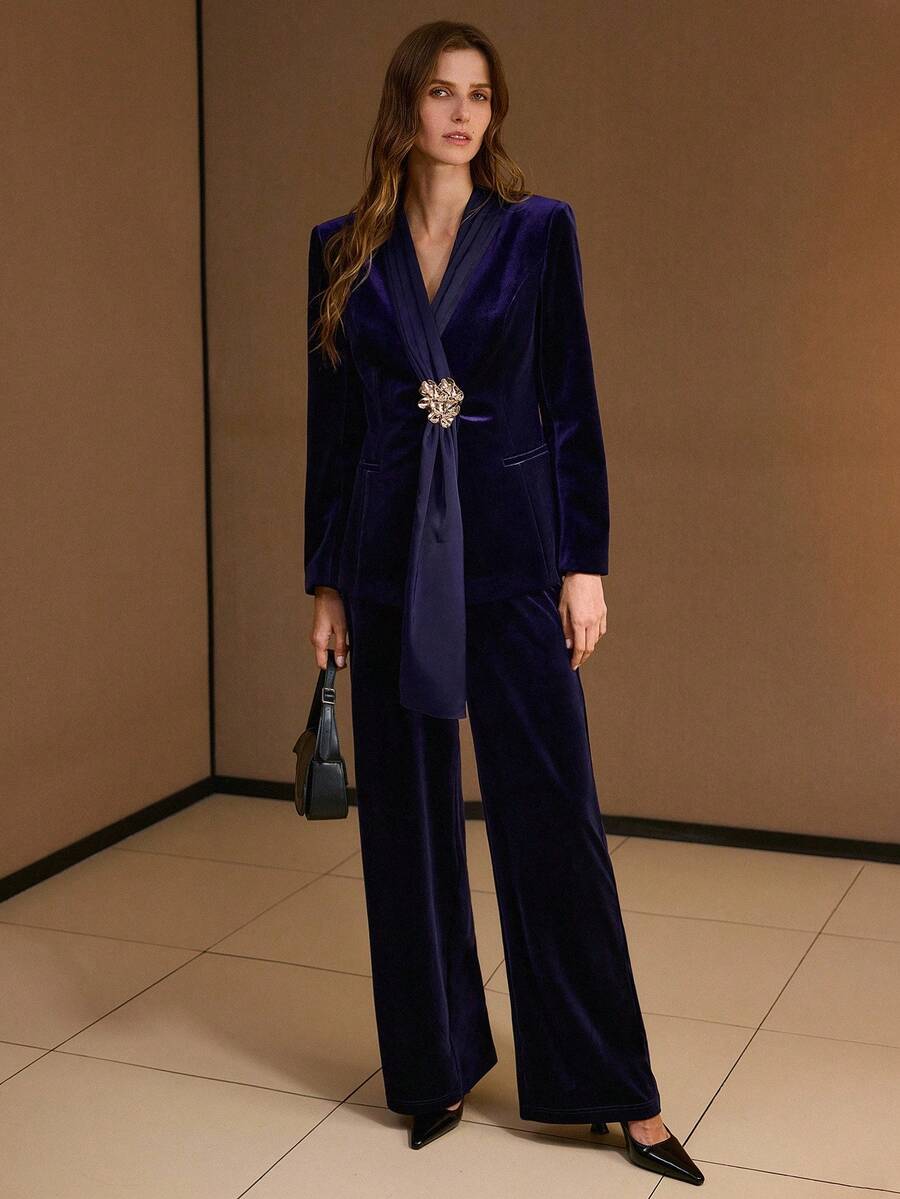 MOTF PREMIUM 天鹅绒裹身金属装饰西装外套 - 紫色 - 查看 1