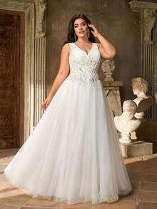 Aureia 加大码优雅浪漫白色深 V 肩奢华亮片串珠网眼拼接 A 字型庄重新娘婚纱 - 白色 - 查看 6