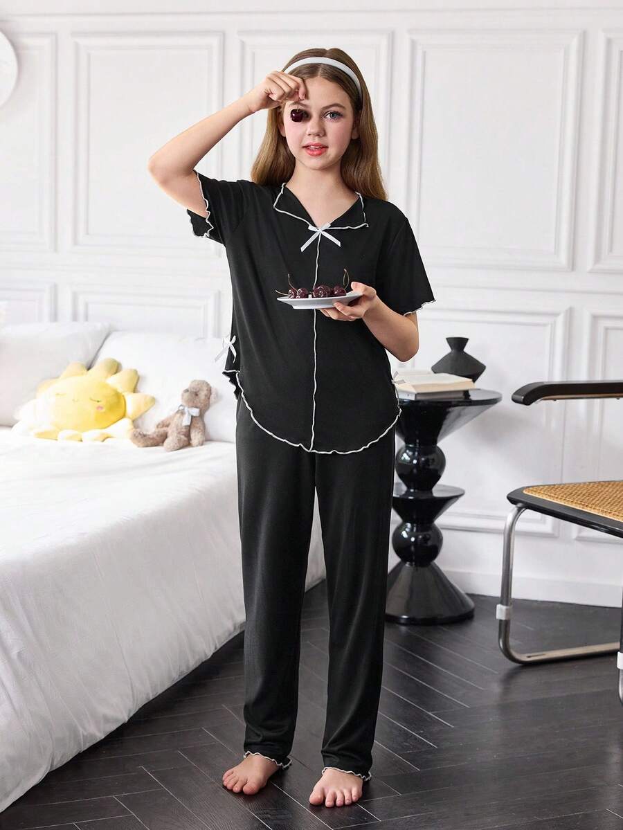 SHEIN 2 件女童休闲 V 领撞色条纹蝴蝶结装饰柔软牛奶丝短袖上衣和裤子套装 - 黑色 - 查看 1